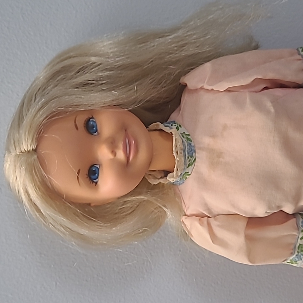 Vintage Mattel 1971 "My Bestfriend Cynthia" Doll with 1 record